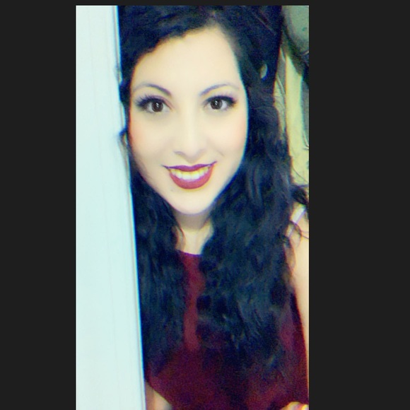 Meet your Posher, Jacquelyn - Picture 7 of 9